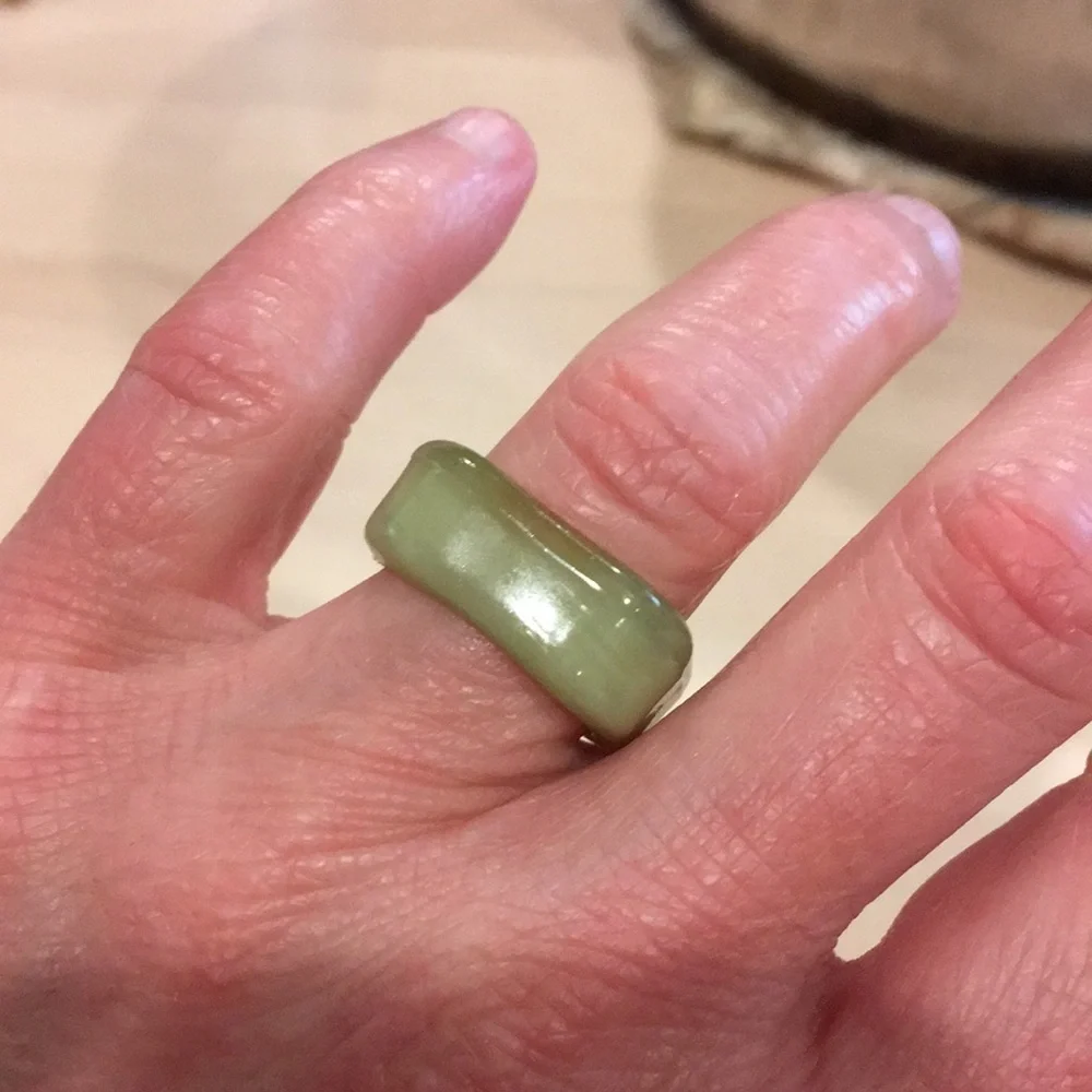 Vintage Sculpture Olive Lucite Ring Size 6.5